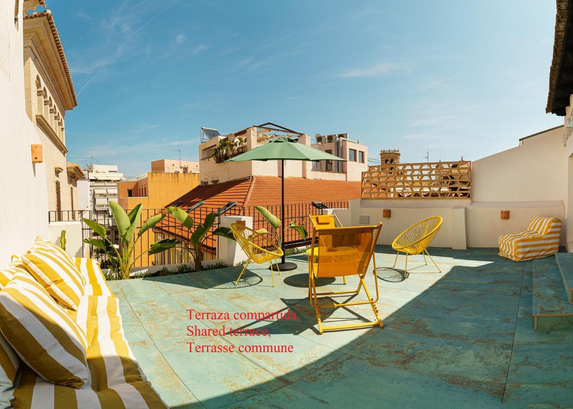 Glamorous Pink Studio In City Center Alicante Extérieur photo