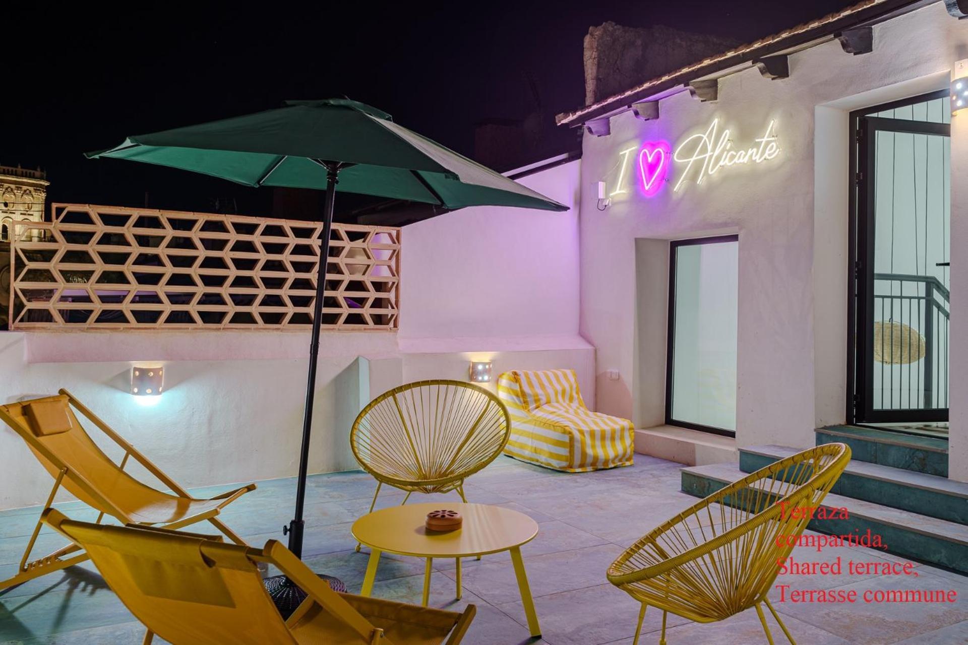 Glamorous Pink Studio In City Center Alicante Extérieur photo